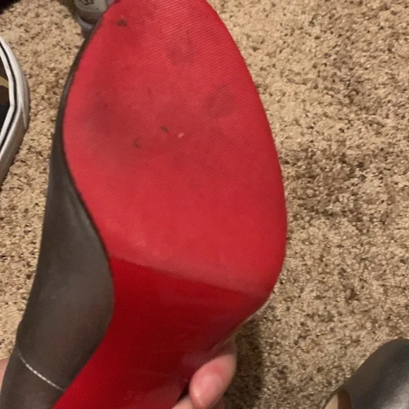 Christian Louboutin pumps - Picture 5 of 8